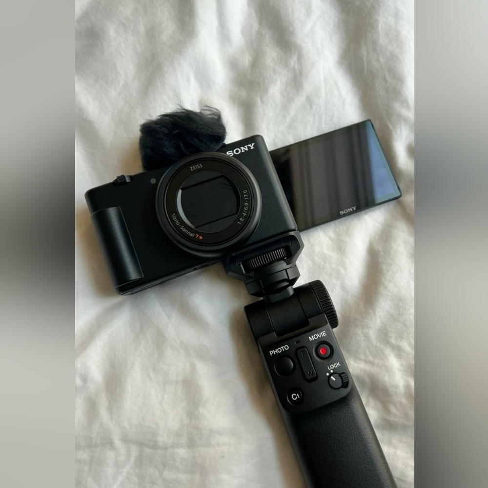 Sony Camera - Picture 2 of 3